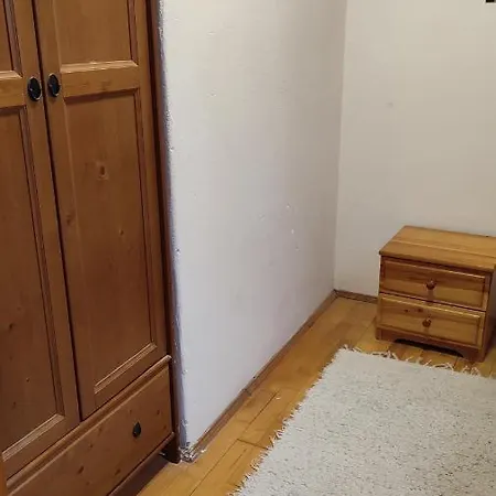 Nyaraló Hegyi Menedek Vendeghaz *