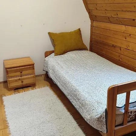 Nyaraló Hegyi Menedek Vendeghaz